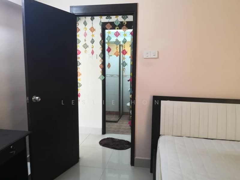 Condominium for Sale at Greenlane Park - Leslie Hong - Bedroom - PropertyGuru.com.my