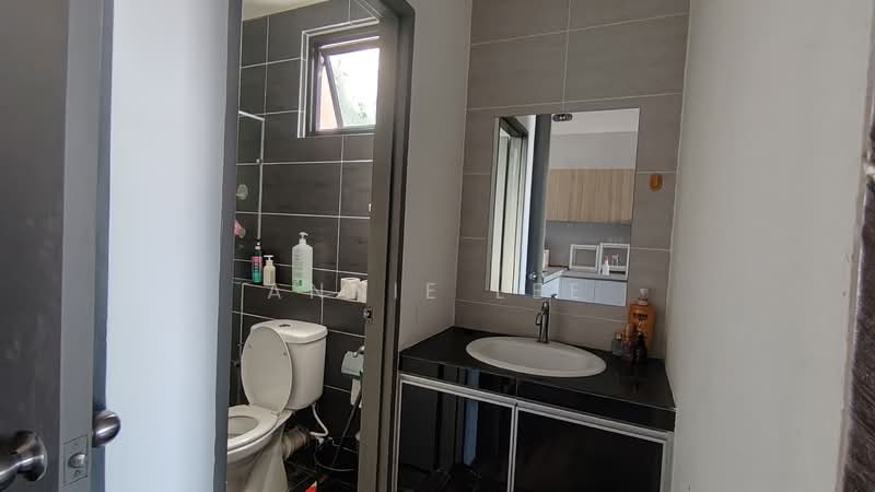 Servis Apartment untuk Dijual di HK Square Apartment - ANNIE LEE - Bathroom - PropertyGuru.com.my