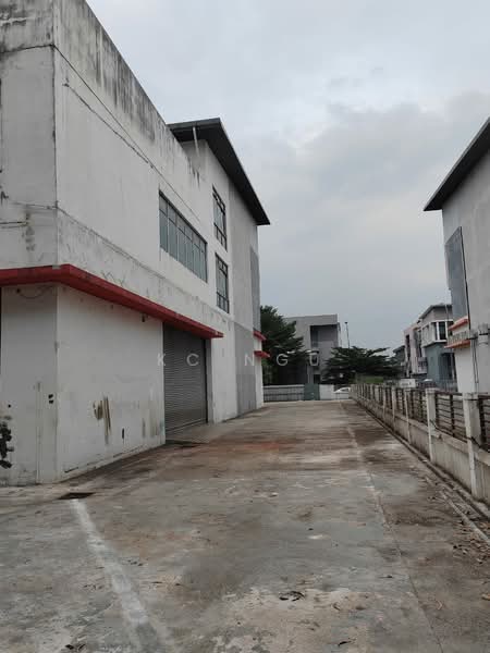 Factory for Rent in Seri Kembangan (Selangor) - KC Ngu - Exterior - PropertyGuru.com.my