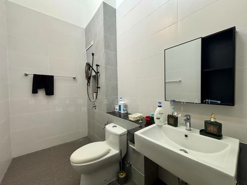 2-storey Terraced House for Sale in Eco Majestic (Semenyih) - Muhammad Ridhwan Mohd Huzairi - Bathroom - PropertyGuru.com.my
