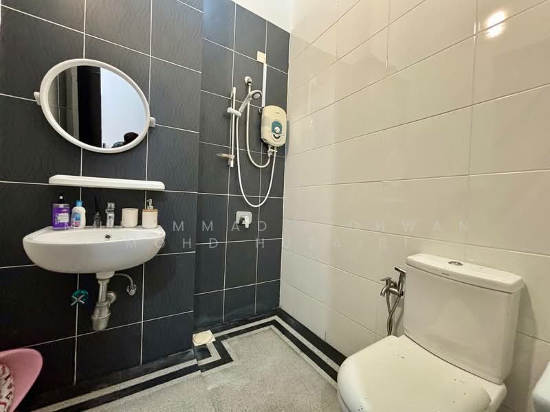 2-storey Terraced House for Sale in Eco Majestic (Semenyih) - Muhammad Ridhwan Mohd Huzairi - Bathroom - PropertyGuru.com.my