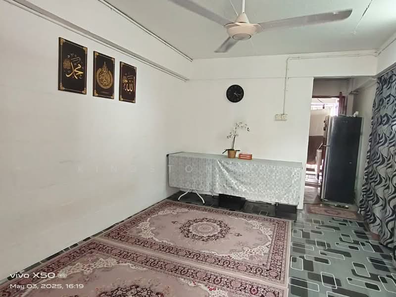 Rumah Flat untuk Dijual di Flat Sri Kota - Kingston Choo - Living Room - PropertyGuru.com.my