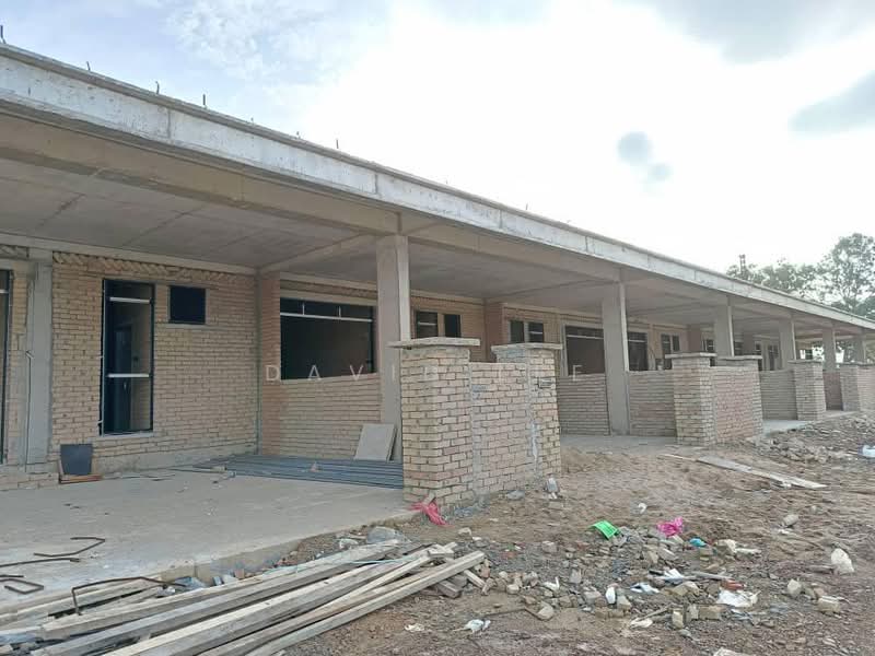 1-storey Terraced House for Sale in Parit Buntar (Perak) - David Lee - Exterior - PropertyGuru.com.my