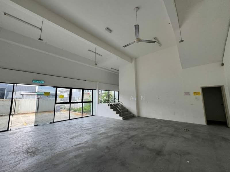 Factory for Rent in Taman Perindustrian Cemerlang (Ulu Tiram) - SJ CHAN - Interior - PropertyGuru.com.my