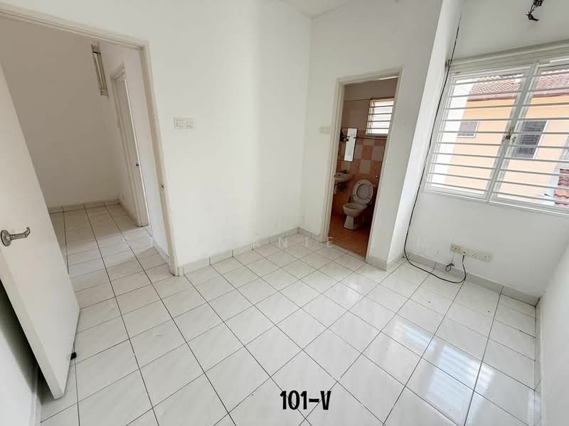 Rumah Teres untuk Dijual di Bandar Botanic (Klang) - Stephanie Lim - Interior - PropertyGuru.com.my