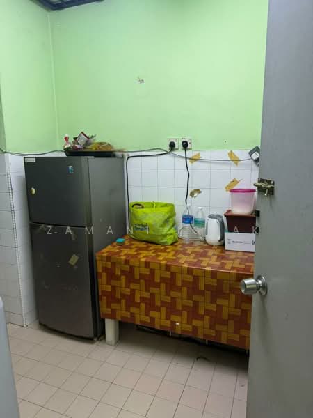 Apartment for Sale at Taman Pusat Kepong - Zamani Ishak - Kitchen - PropertyGuru.com.my
