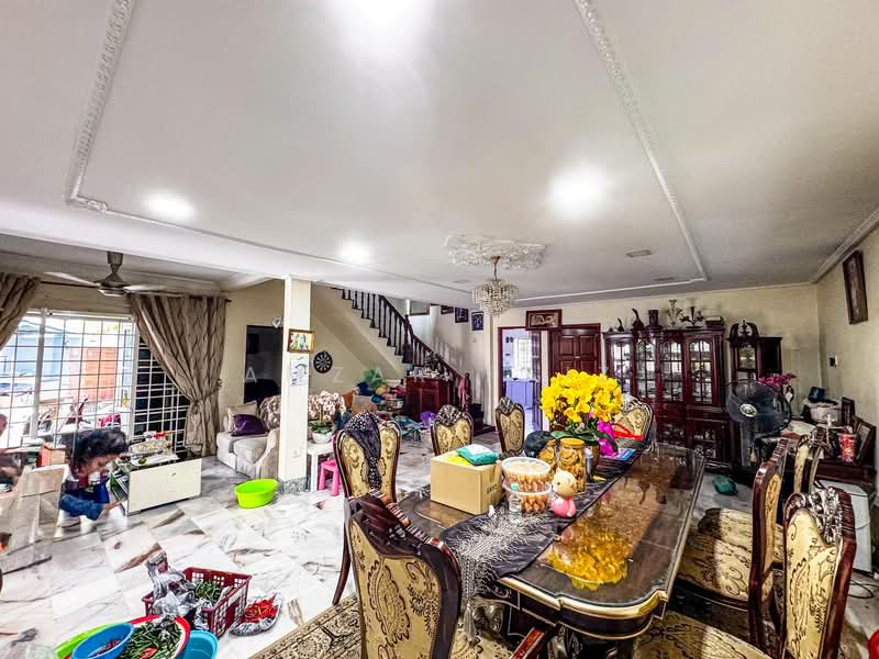 2-storey Terraced House for Sale in Ampang Jaya (Ampang) - Amzar Faiz - Living Room - PropertyGuru.com.my