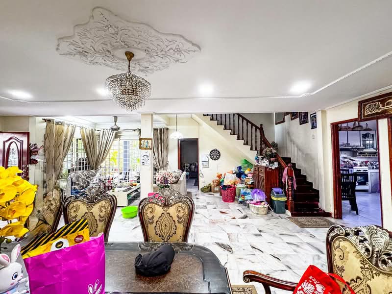 2-storey Terraced House for Sale in Ampang Jaya (Ampang) - Amzar Faiz - Living Room - PropertyGuru.com.my