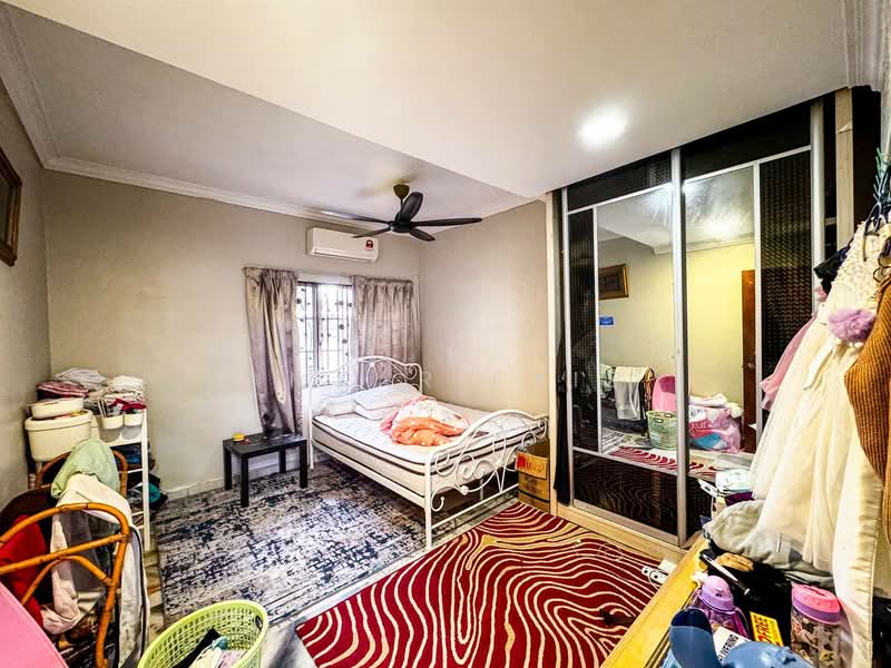 2-storey Terraced House for Sale in Ampang Jaya (Ampang) - Amzar Faiz - Bedroom - PropertyGuru.com.my