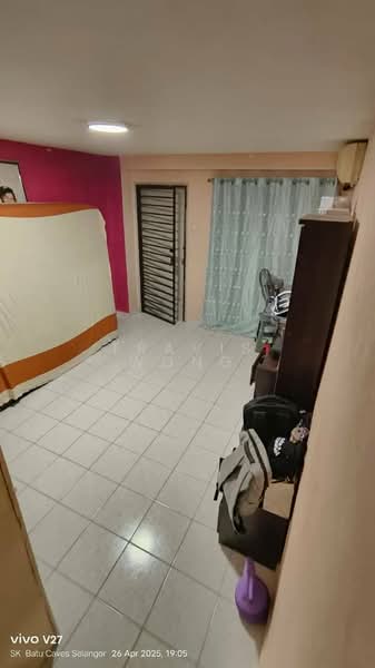 Townhouse for Rent in Batu Caves (Selangor) - Travis Wong - Living Room - PropertyGuru.com.my