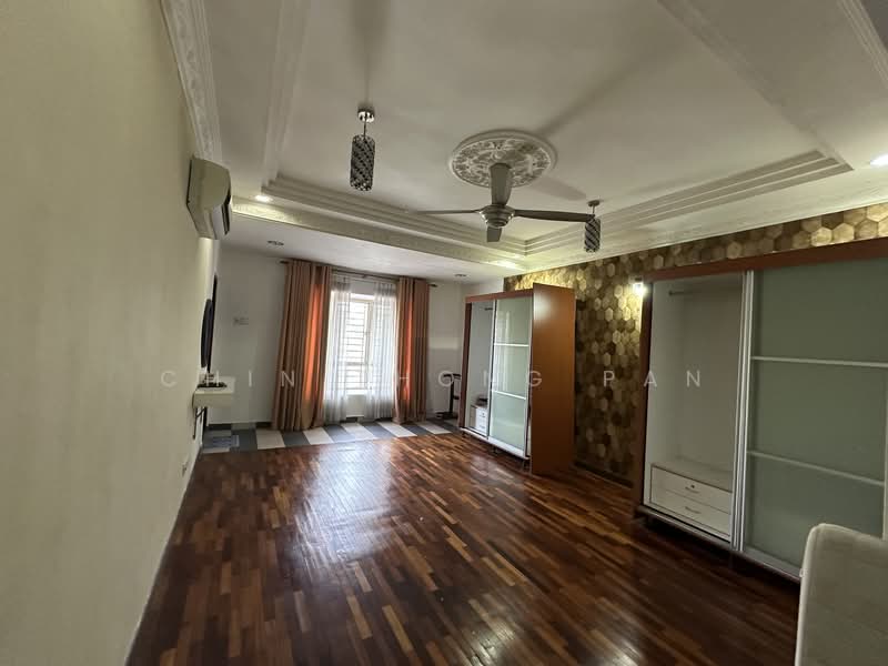 2.5-storey Terraced House for Sale in Taman Prima Tropika (Seri Kembangan) - Chin Thong Pan - Interior - PropertyGuru.com.my