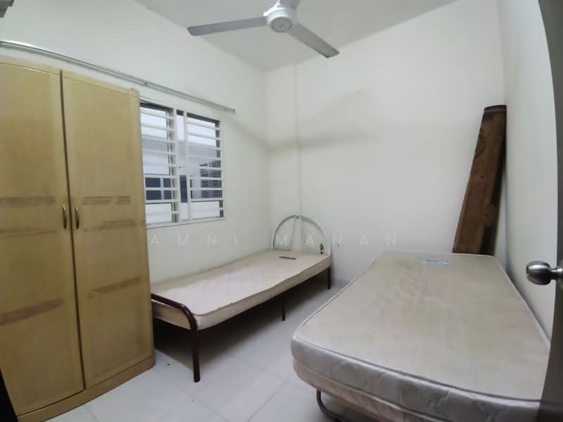 Apartment for Sale at Residensi Warnasari 2 - Amni Manan - Bedroom - PropertyGuru.com.my