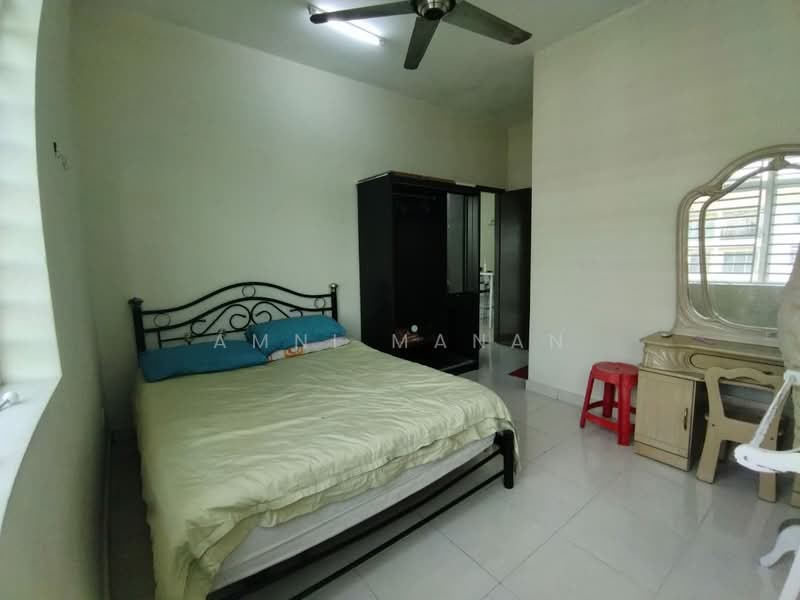 Apartment for Sale at Residensi Warnasari 2 - Amni Manan - Bedroom - PropertyGuru.com.my