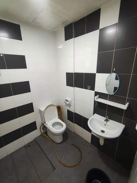 Condominium for Sale at Royale Infinity - Julianne (ShuWei) - Bathroom - PropertyGuru.com.my