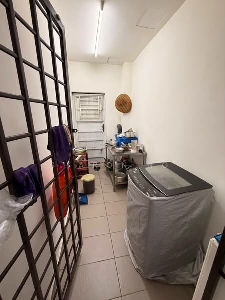 2-storey Terraced House for Sale in Bandar Uda Utama (Johor Bahru) - Sharon Ng - Kitchen - PropertyGuru.com.my
