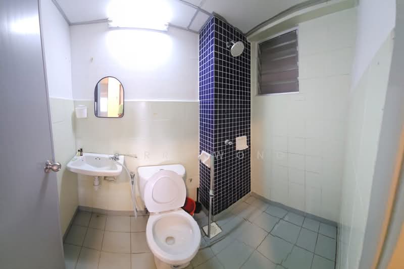 Kondominium untuk Disewa di Perdana Exclusive - Larry Wong - Bathroom - PropertyGuru.com.my