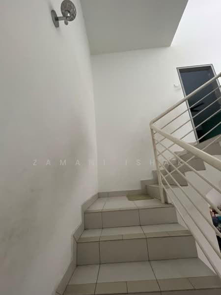 2-storey Terraced House for Sale in Aman Putri (Sungai Buloh) - Zamani Ishak - Interior - PropertyGuru.com.my