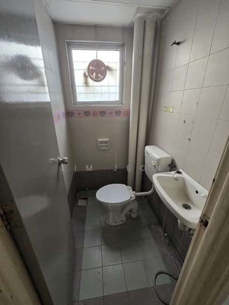 Shop / Office for Sale in Klang (Selangor) - Lim Jeon - PropertyGuru.com.my