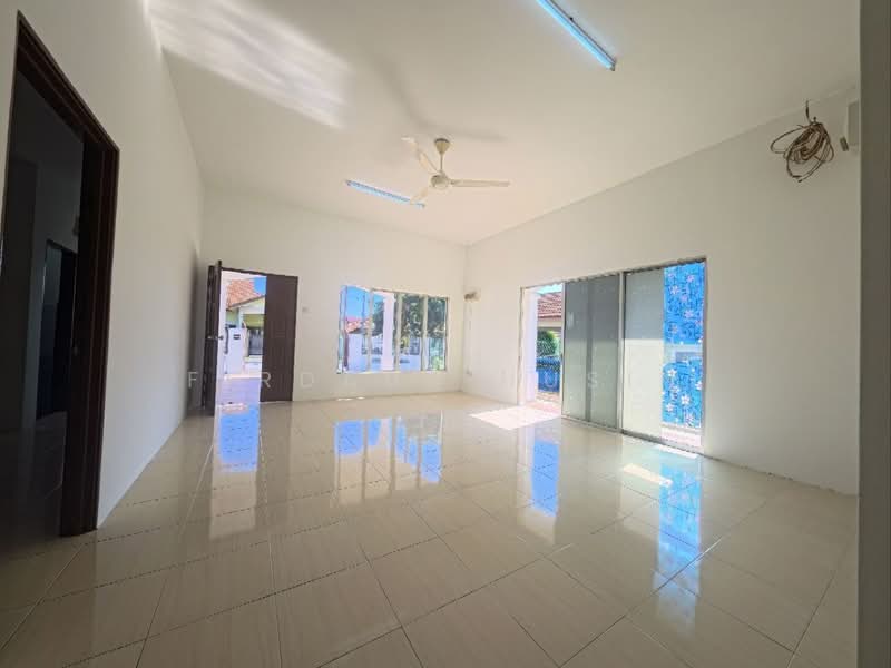 Semi-Detached House for Sale in Bandar Baru Salak Tinggi (Sepang) - Firdaus Husin - PropertyGuru.com.my
