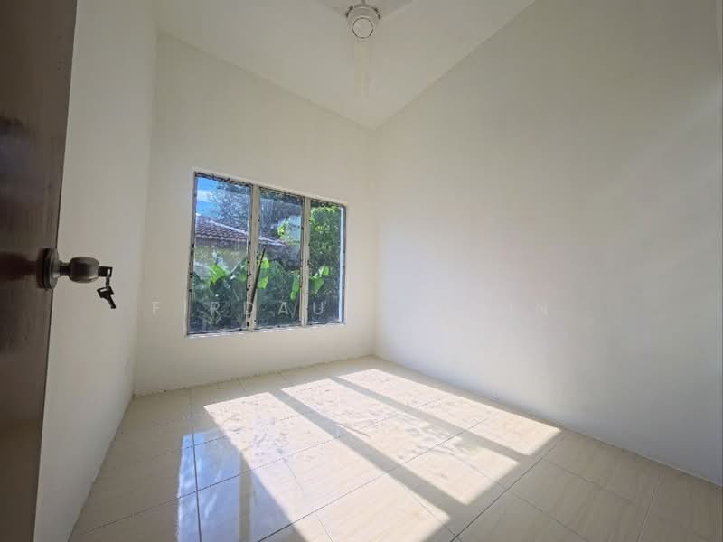 Semi-Detached House for Sale in Bandar Baru Salak Tinggi (Sepang) - Firdaus Husin - PropertyGuru.com.my