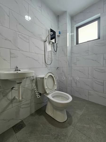 Rumah Teres 2 Tingkat untuk Dijual di Taman Ungku Tun Aminah (Skudai) - Jony Jong - Bathroom - PropertyGuru.com.my
