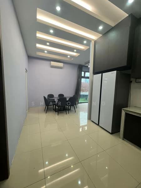 Cluster House for Sale in Taman Bukit Skudai (Skudai) - Sharon Ng - Dining Room - PropertyGuru.com.my