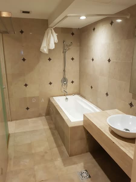 Service Residence for Rent at Bintang Fairlane Residences - David Yap - Bathroom - PropertyGuru.com.my
