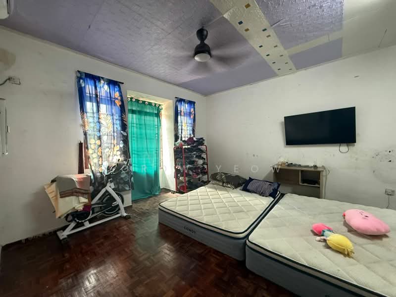 Rumah Teres 2 Tingkat untuk Dijual di Taman Mount Austin (Tebrau) - Torow Yeow - Bedroom - PropertyGuru.com.my