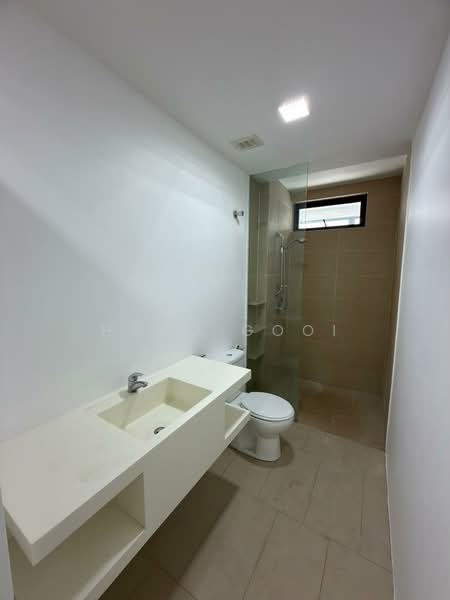 Banglo Lot Kosong untuk Disewa di Melawati (Selangor) - Hugo Gooi - Bathroom - PropertyGuru.com.my