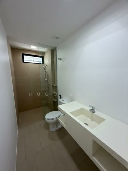 Banglo Lot Kosong untuk Disewa di Melawati (Selangor) - Hugo Gooi - Bathroom - PropertyGuru.com.my