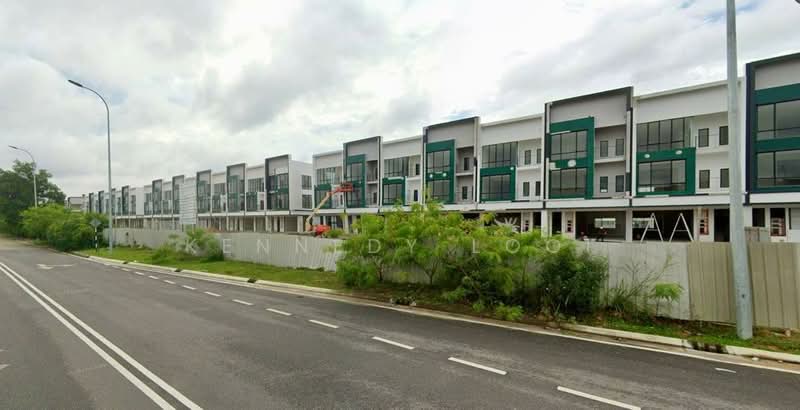 Shop / Office for Rent in Austin Crest (Johor Bahru) - Kennedy Looi - Exterior - PropertyGuru.com.my