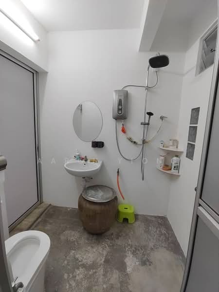 Rumah Teres 2 Tingkat untuk Disewa di Bandar Damai Perdana (Cheras) - Aaron Yiong - Bathroom - PropertyGuru.com.my