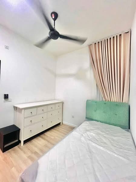 Condominium for Rent at Sanderling Lakefront - Hasif Ludin - Bedroom - PropertyGuru.com.my