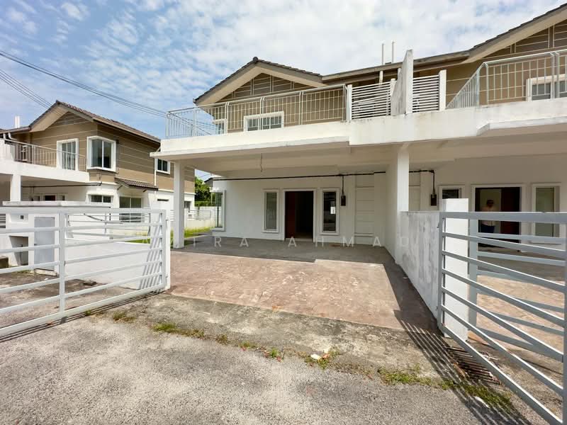 Semi-Detached House for Sale in Sepang (Selangor) - Azira Ahmad - Exterior - PropertyGuru.com.my