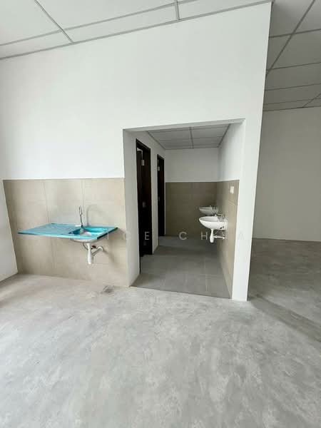 Shop / Office for Rent in Johor Bahru (Johor) - Alice Chia - Bathroom - PropertyGuru.com.my