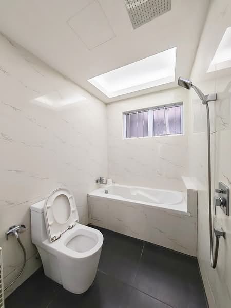 Service Residence for Rent at Koi Kinrara - Chow Kok Toong - Bathroom - PropertyGuru.com.my