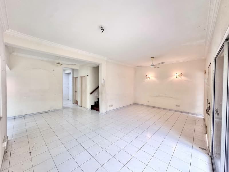 2-storey Terraced House for Sale in Taman Setiawangsa (Setiawangsa) - Faliyana binti Muda - Living Room - PropertyGuru.com.my