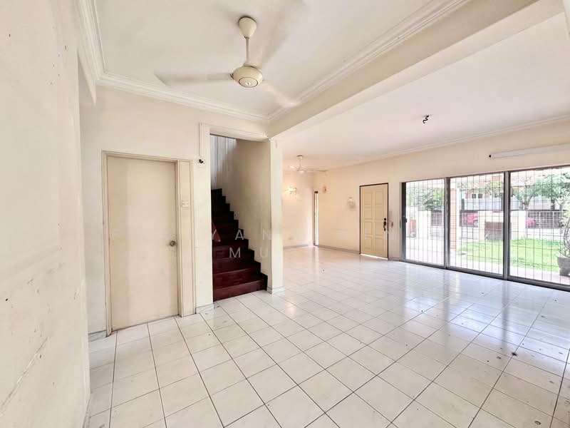 2-storey Terraced House for Sale in Taman Setiawangsa (Setiawangsa) - Faliyana binti Muda - Living Room - PropertyGuru.com.my