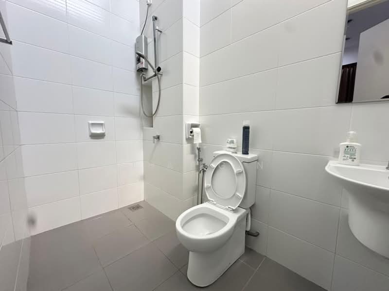Rumah Teres untuk Disewa di Johor Bahru (Johor) - Ethan Gan - Bathroom - PropertyGuru.com.my