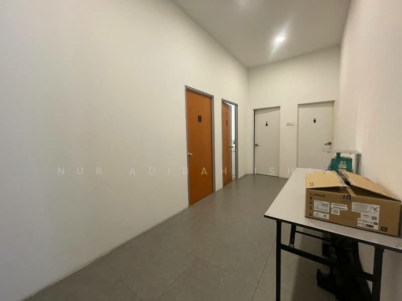 Office for Sale in Petaling Jaya (Selangor) - Nur Adibah Ishak - Corridor - PropertyGuru.com.my