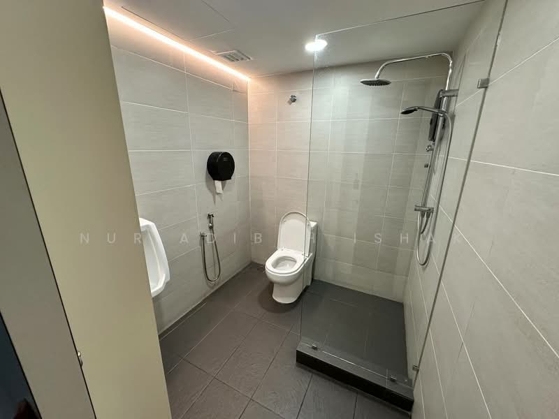 Office for Sale in Petaling Jaya (Selangor) - Nur Adibah Ishak - Bathroom - PropertyGuru.com.my