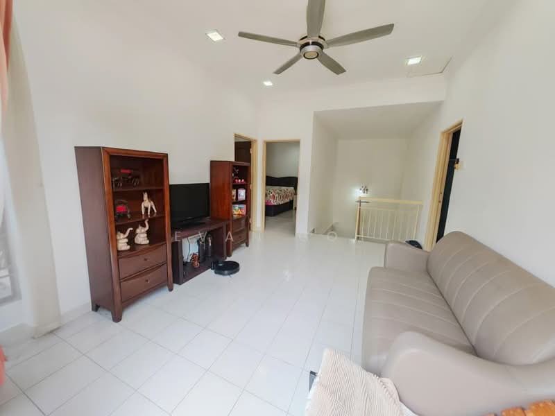 Rumah Teres 2 Tingkat untuk Dijual di Taman Mutiara Indah (Puchong) - Evan Goh - Living Room - PropertyGuru.com.my