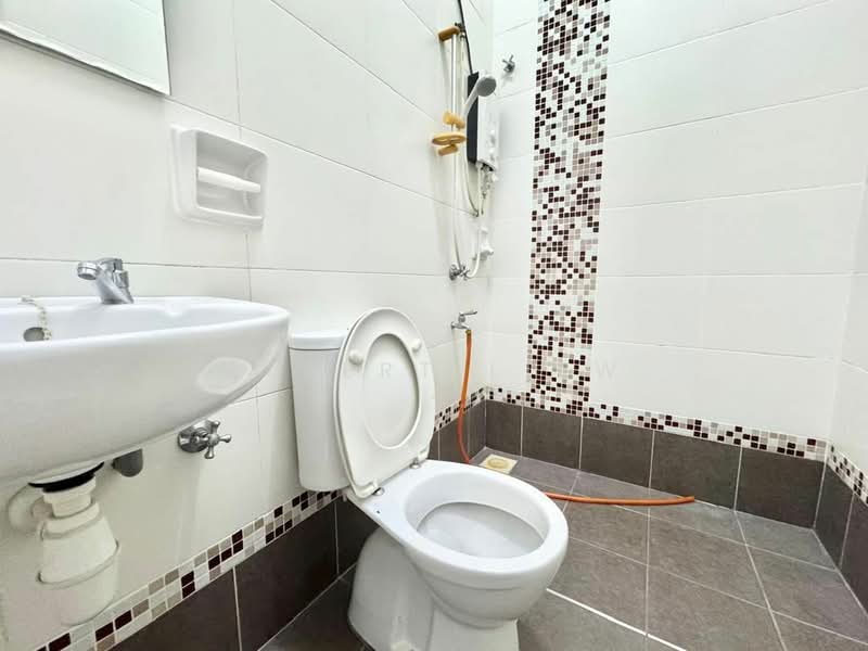 Cluster House for Sale in Bagan (Johor) - Albert Liew - Bathroom - PropertyGuru.com.my