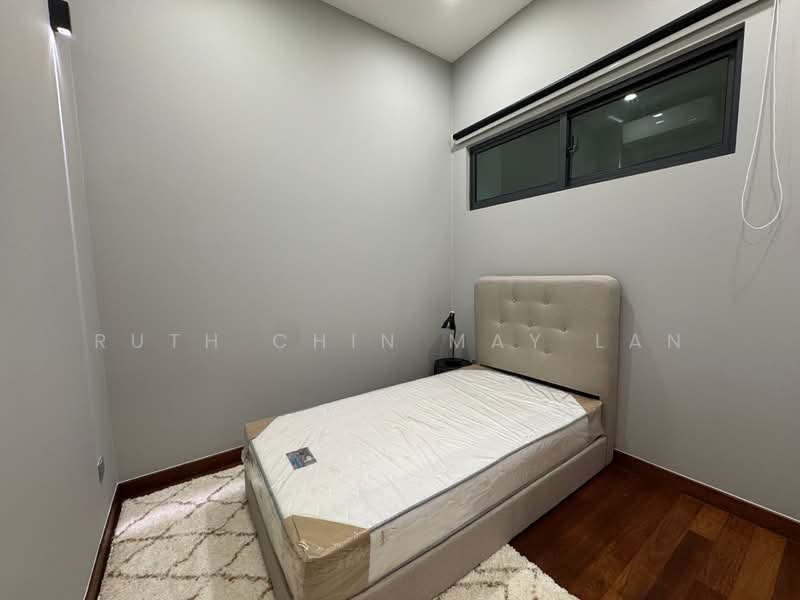Service Residence for Sale at Senada Residence @ KLGCC Resort - Ruth Chin May Lan - Bedroom - PropertyGuru.com.my
