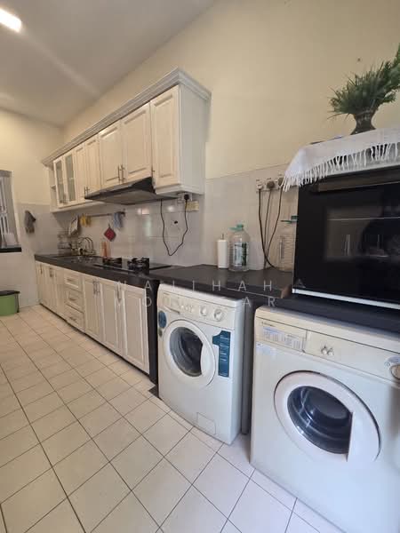 Semi-Detached House for Rent in Klang (Selangor) - Najihah Mokhtar - Kitchen - PropertyGuru.com.my