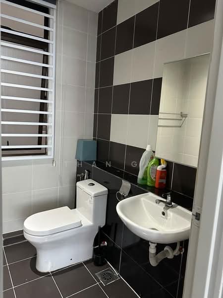 Pangsapuri untuk Disewa di Austin Regency (Pangsapuri Austin Perdana) - Ethan Gan - Bathroom - PropertyGuru.com.my