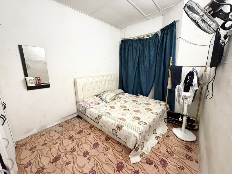 1-storey Terraced House for Sale in Taman Remia (Bukit Mertajam) - Hasnizam . - Bedroom - PropertyGuru.com.my