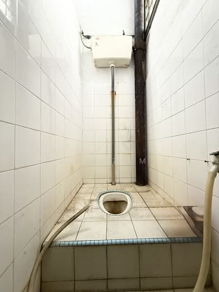 1-storey Terraced House for Sale in Taman Remia (Bukit Mertajam) - Hasnizam . - Bathroom - PropertyGuru.com.my