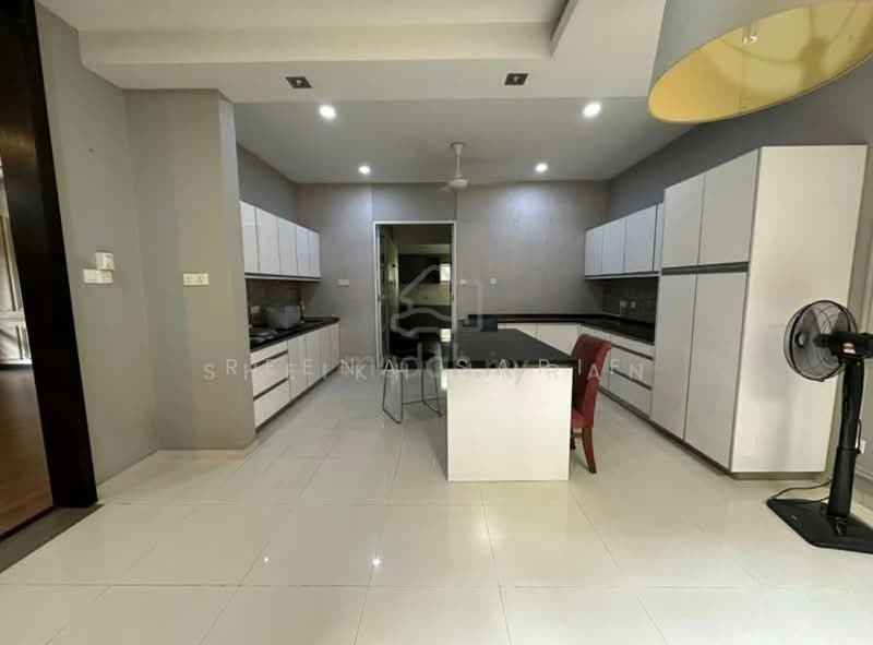 2-storey Terraced House for Sale in Bukit Jelutong (Shah Alam) - Reena Sarif - Kitchen - PropertyGuru.com.my