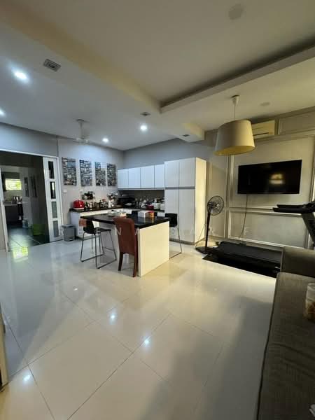 2-storey Terraced House for Sale in Bukit Jelutong (Shah Alam) - Reena Sarif - Kitchen - PropertyGuru.com.my